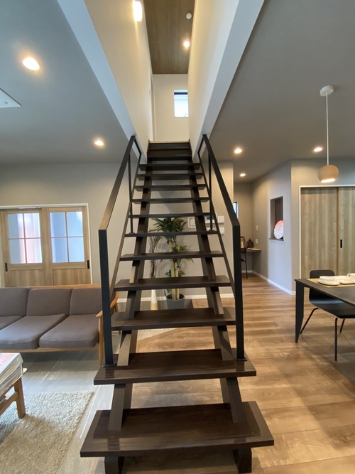 094C69B0-E7DB-4E6A-9610-8C94BD627BA2