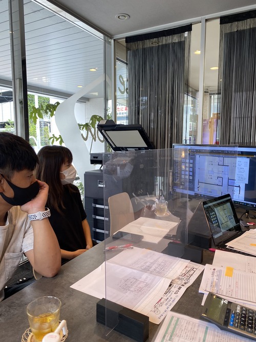 F5DF9C6B-1FCD-43C8-BB81-220935D9DD61