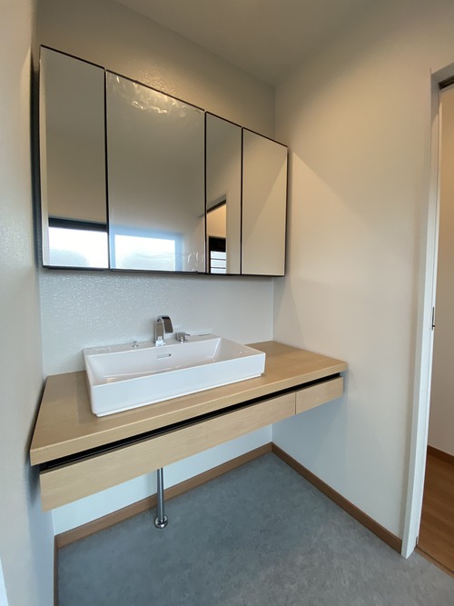 E0C5EF8F-BFC5-4694-A1EA-A07392C8285A