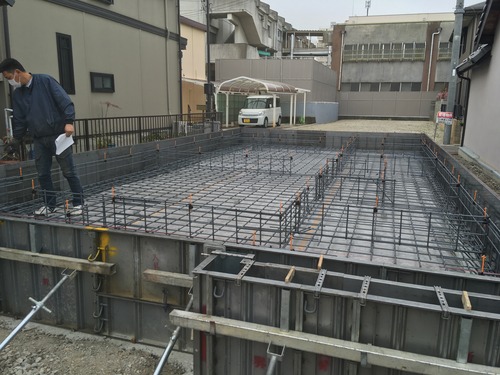 1FBE5B9C-B90D-4AA9-BA22-8084F1104115