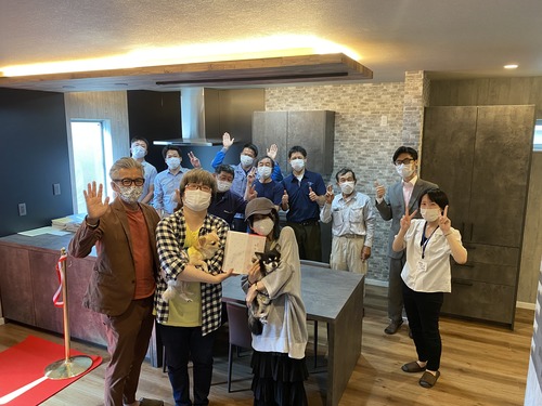 F55037F7-B6AB-4791-9B3B-93FA0341320B