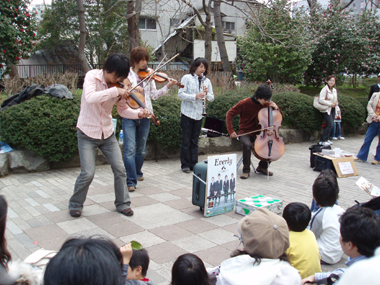 n70414-4.jpg