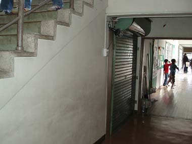 n71020-20.jpg