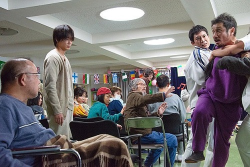 640ghyuiiijiii