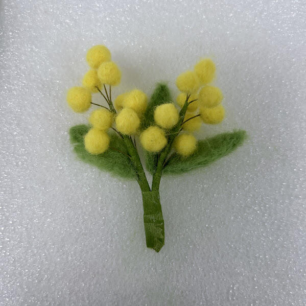 ふわふわかわいい！羊毛フェルトで作るミモザ : 空の凸凹ハンドメイド日記