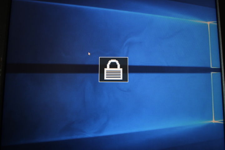 トラブル モニタ画面に鍵のマーク メニューロック機能 Something Not Found 行き当たりバッタリのpcライフー トラブル モニタ画面に鍵のマーク メニューロック機能 Something Not Found 行き当たりバッタリのpcライフー