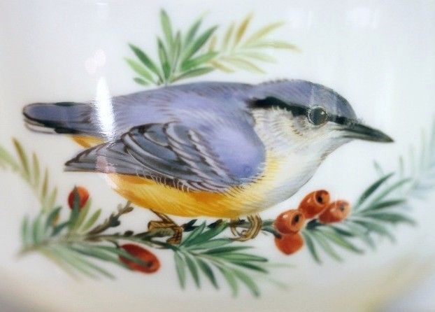 マイセン　陶磁器 花と鳥の絵柄 小物入れ　ヴィンテージ マイセン 陶磁器 花と鳥の絵柄 小物入れ ヴィンテージ