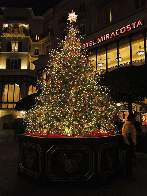 Christmas Tree at Mediterranean Harbor