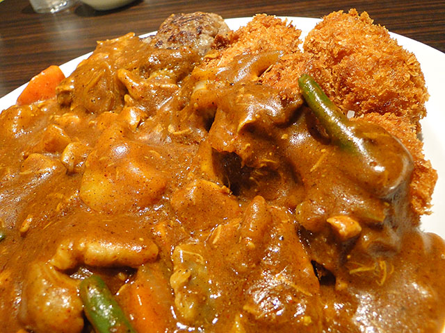 Grandmother Curry with Various Toppings