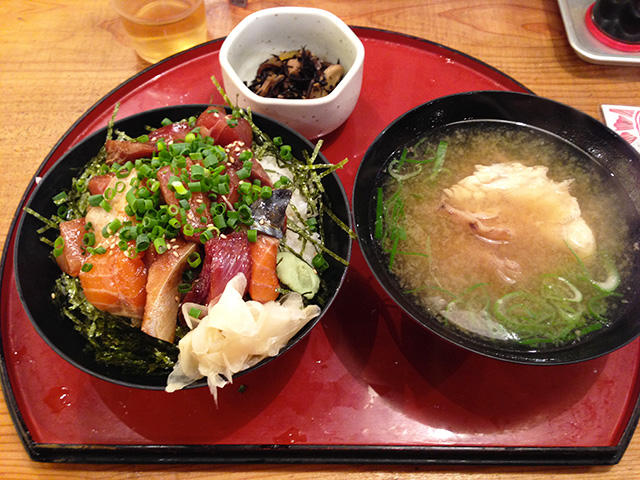 Seasoned Seafood Rice Bowl