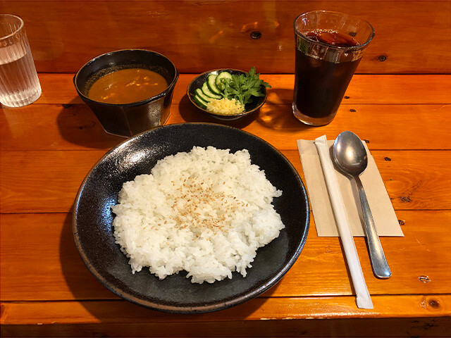 CURRY VERY HOT and Iced Coffee