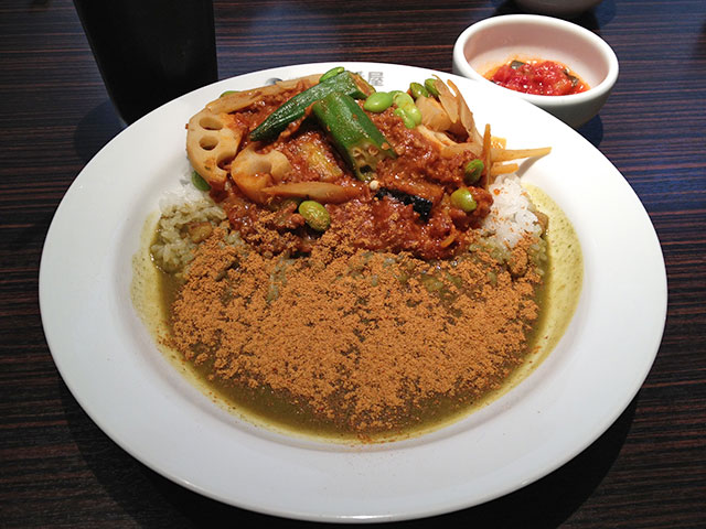 Zeitaku W Keema Curry with Iced Coffee