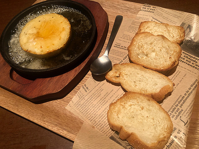 Grilled Camembert Cheese with Honey hspace=