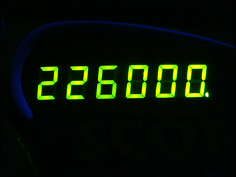 226000