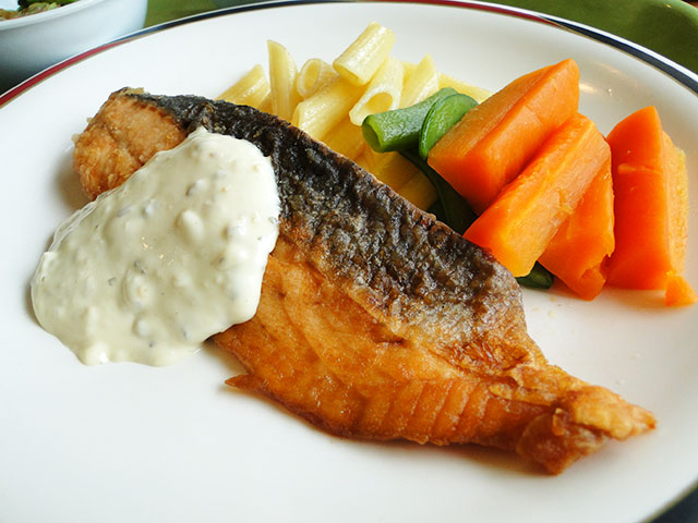 Grilled Salmon with Tartar Sauce