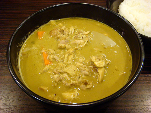 Green Soup Curry with Stewed Chicken