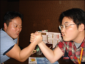 腕相撲3