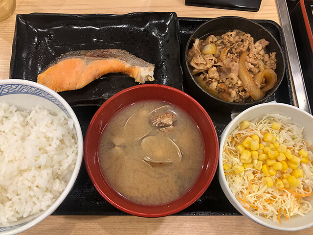 Beef & Salmon Meal with Asari Clam Soup and Salad