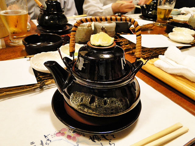 Steamed Matsutake in an Earthenware Pot