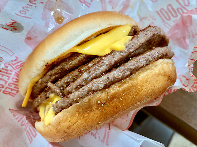 Bai Double Cheeseburger