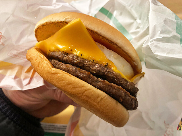 Bai Egg Cheeseburger