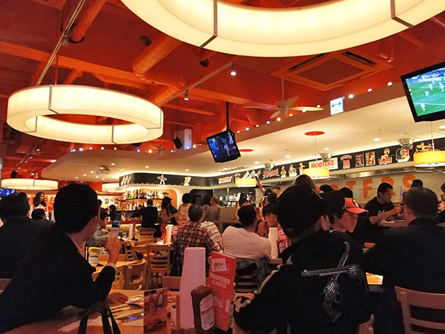 HOOTERS TOKYO