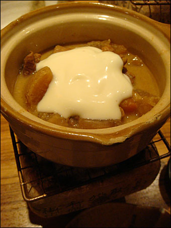 Stewed Fibrous Meat with Cheese