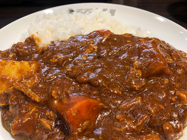 Small Beef Curry with Various Toppings