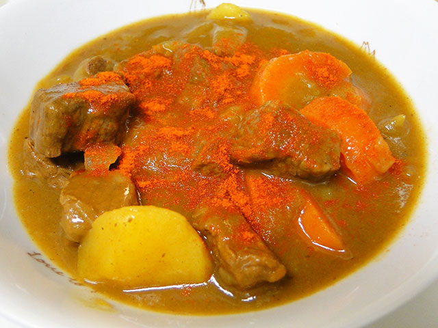 Homemade Low Fat Beef Curry with Cayenne Pepper