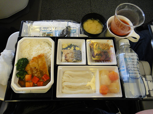 Pork Cutlet Curry with Steamed Rice