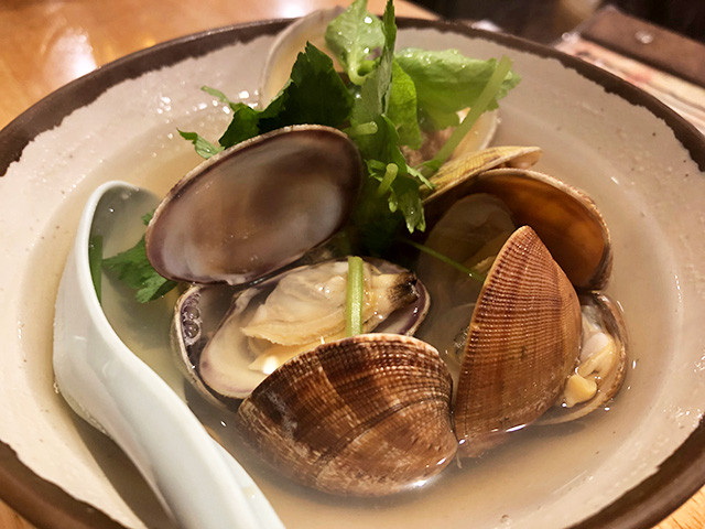 Sake-Steamed Clams