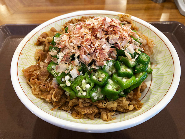 Beef Bowl with Okra and Dried Bonito Flakes