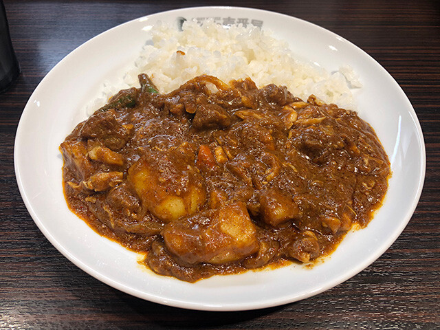Mini Beef Curry with Stewed Chicken and Vegetables