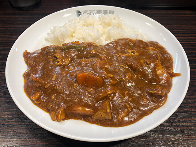 Small Beef Curry with Stewed Chicken and Vegetables