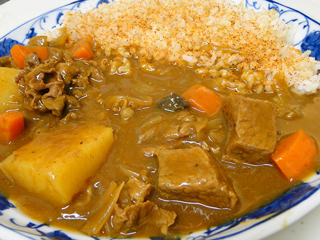 Homemade Low Fat Beef Curry with Sprouted Brown Rice