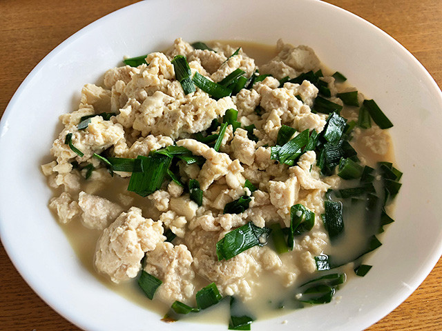 Stir-Fried Minced Chicken Breast with Chinese Chive and Tofu