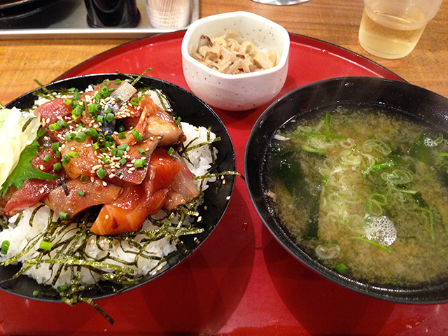 Seasoned Seafood Rice Bowl