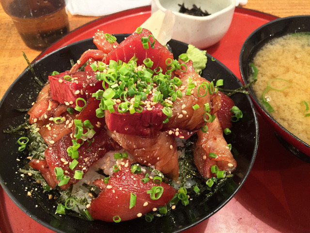 Seasoned Seafood Rice Bowl