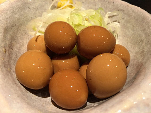 Smoked Quail Eggs