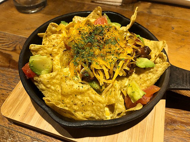 CHILI BEEF NACHOS