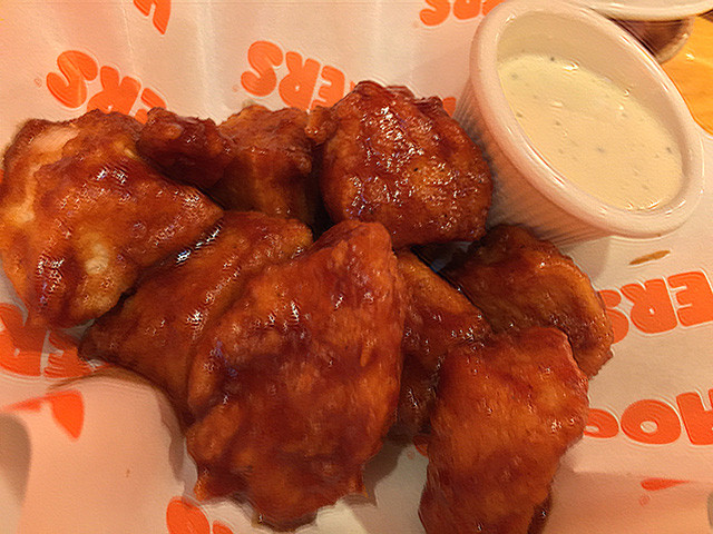 BONELESS WING