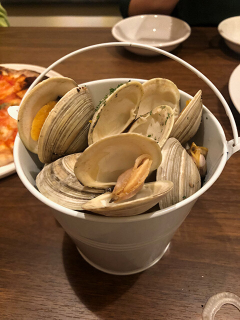 White Wine-Steamed Clams