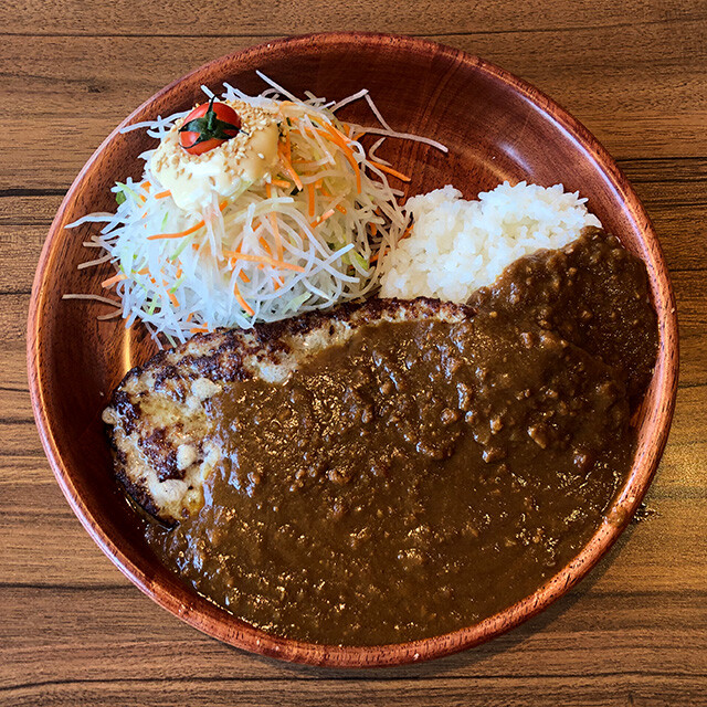 Gulliver Curry Burg Dish with Extra Dish Salad