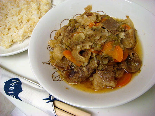 Stewed Fibrous Meat with Brown Rice