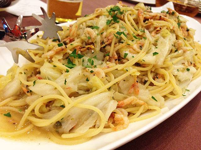 Small Shrimp and Cabbage Spaghetti with Anchovy Paste