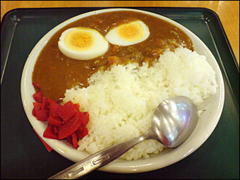 Petit Curry with Hard-Boiled Egg