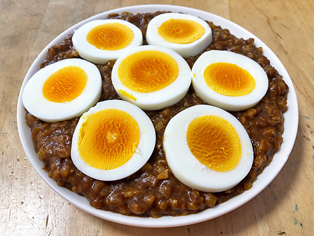 Curried Chopped Cauliflower with Sliced Boiled Eggs