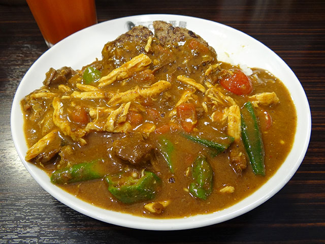 Chicken and Summer Vegetables Curry