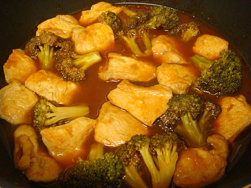 Stewed Chicken Breast and Broccoli with Ketchup