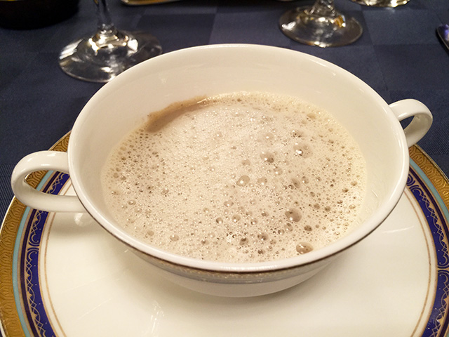 Potage Creme de Champignons des Bois a la Cappuccino